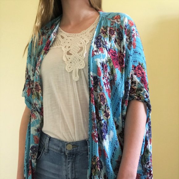 Long Boho Floral Kimono Blue and Pink - Picture 3 of 4